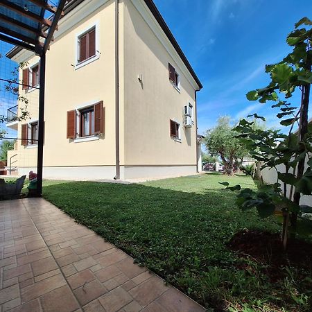 Apartmani Berber Babici Buitenkant foto